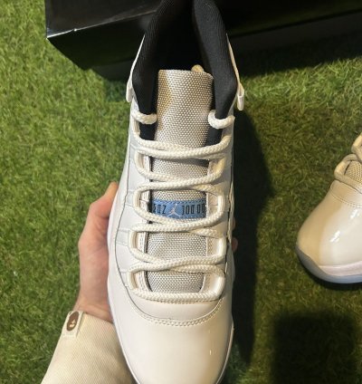 DS Jordan 11 Legend Blue 2024