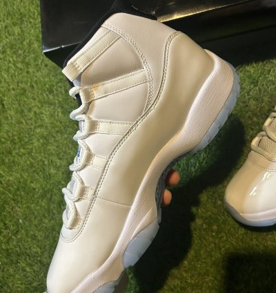 DS Jordan 11 Legend Blue 2024