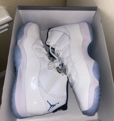 DS Jordan 11 Retro Legend Blue