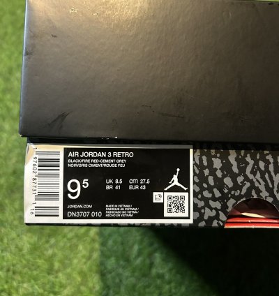 DS Jordan 3 Black Cement 2024