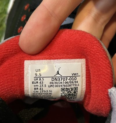 DS Jordan 3 Black Cement 2024