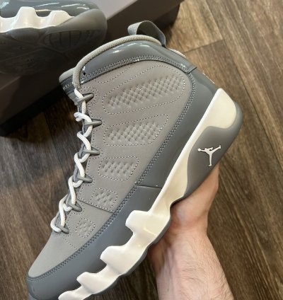 DS Jordan 9 Cool Grey