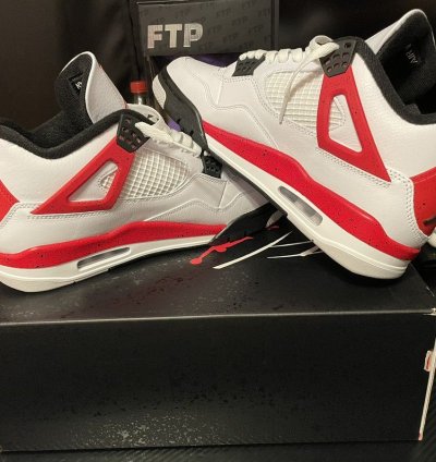 DS Size 10 - Nike Air Jordan Retro 4 Red Cement