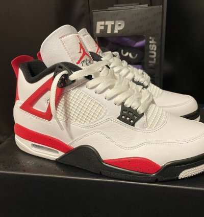 DS Size 10 - Nike Air Jordan Retro 4 Red Cement