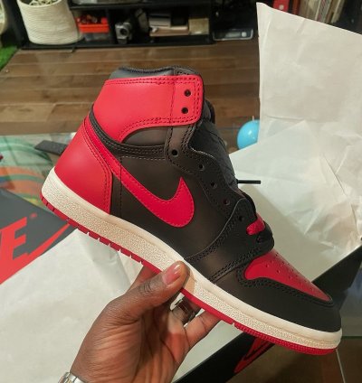JORDAN 1 HIGH 85 BRED