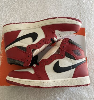 Jordan 1 High OG Chicago Lost and Found