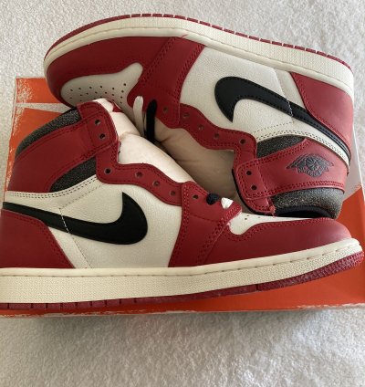 Jordan 1 High OG Chicago Lost and Found