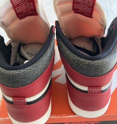 Jordan 1 High OG Chicago Lost and Found