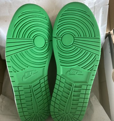 Jordan 1 Low Lucky Green