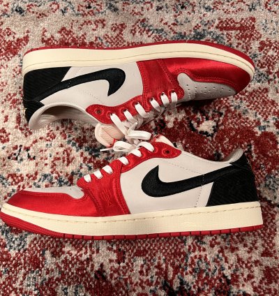 Jordan 1 Low OG SP Rookie Card - Away