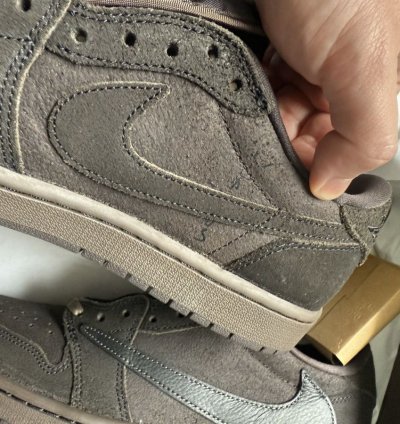 Jordan 1 Low Travis Scott Dark Mocha Velvet Brown
