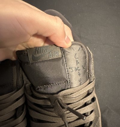 Jordan 1 low Travis Scott Velvet Brown