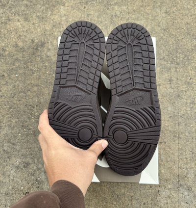 Jordan 1 Low Velvet Brown