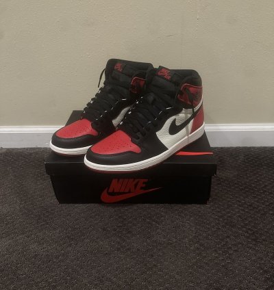Jordan 1 Retro High Bred Toe