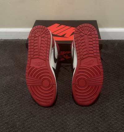 Jordan 1 Retro High Bred Toe