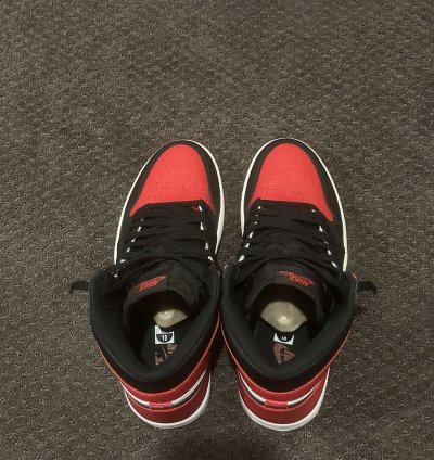 Jordan 1 Retro High Bred Toe