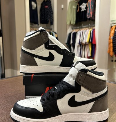 Jordan 1 Retro High Dark Mocha (GS)