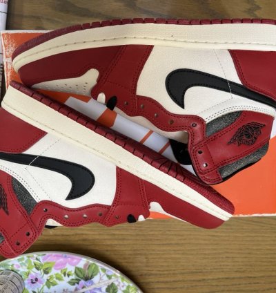 Jordan 1 retro high OG lost and found sz9 DS