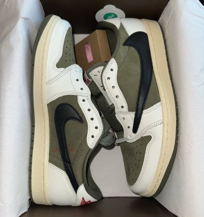 Jordan 1 Retro Low (Travis Scott Medium Olive)