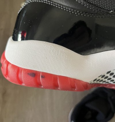 Jordan 11 Bred 2019