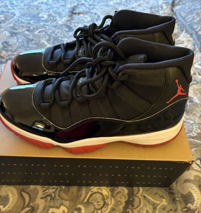Jordan 11 Retro Playoffs Bred (2019)
