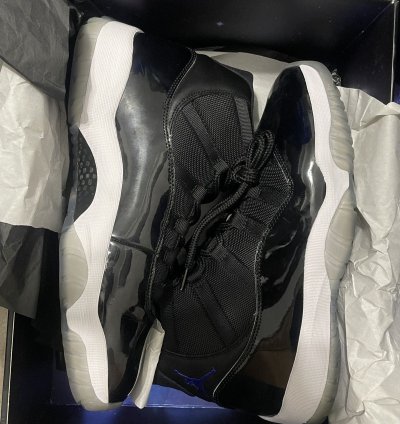 Jordan 11 Space Jam