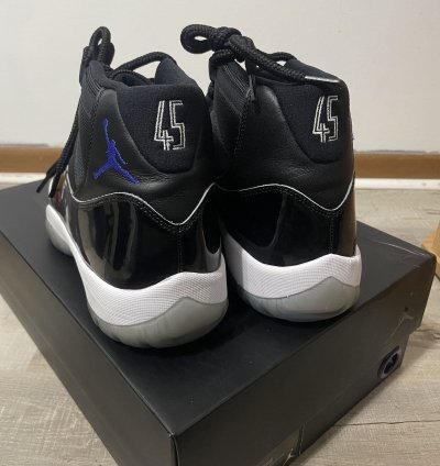 Jordan 11 Space Jam