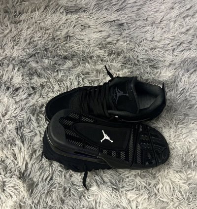Jordan 4 black cat