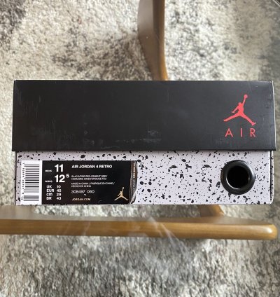 Jordan 4 Bred
