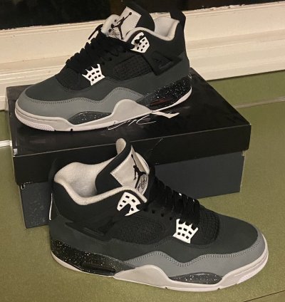 Jordan 4 Fear (2024)