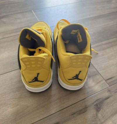 Jordan 4 lightning 2021 brand new