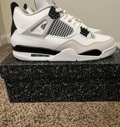 Jordan 4 Military Black