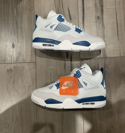 Jordan 4 Military Blue 2024 size 9