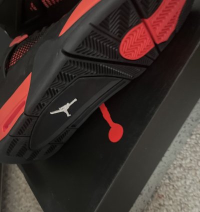 Jordan 4 Red Thunder