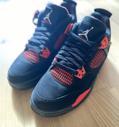 Jordan 4 Red Thunder GS size 6Y