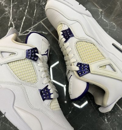 Jordan 4 Retro Metallic Purple