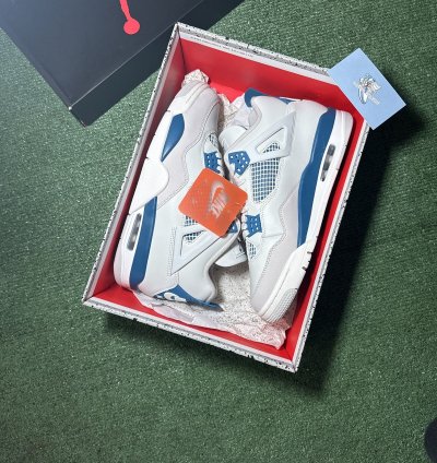 JORDAN 4 RETRO MILITARY BLUE 2024