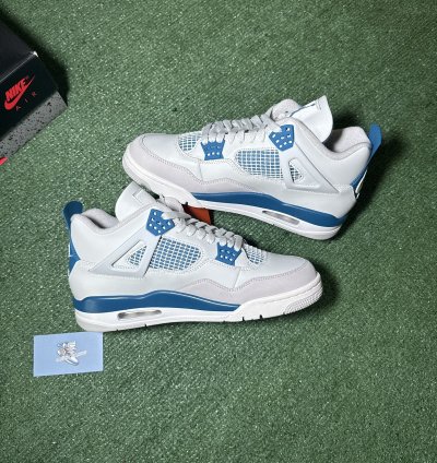 JORDAN 4 RETRO MILITARY BLUE 2024