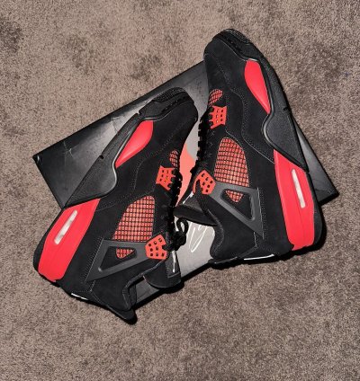 Jordan 4 Retro Red Thunder
