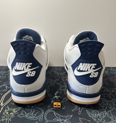 Jordan 4 Retro SB Navy Size 10