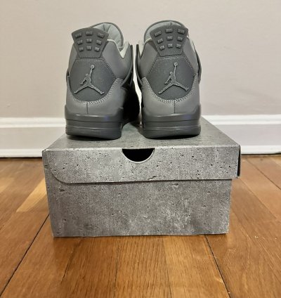 Jordan 4 Wet Cement size 9