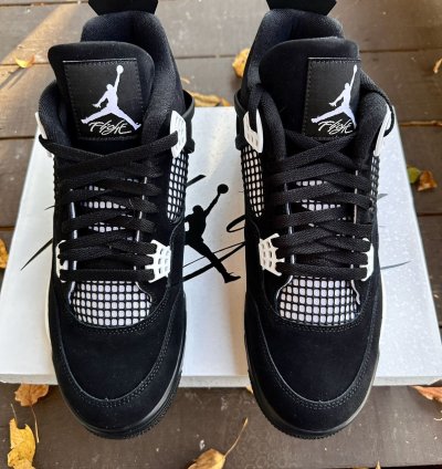 Jordan 4 White Thunder