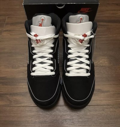 Jordan 5 Black Reimaigned