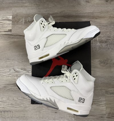 Jordan 5 Metallic White