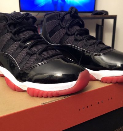 Jordan Bred 11 Size 7 2019