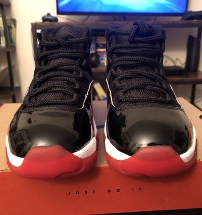 Jordan Bred 11 Size 7 2019