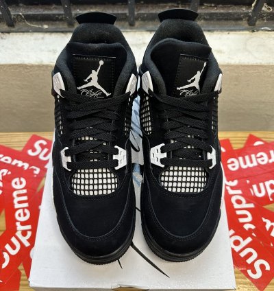 Jordan Retro 4 White Thunder