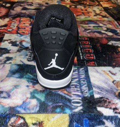 Jordan White Thunders