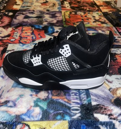 Jordan White Thunders