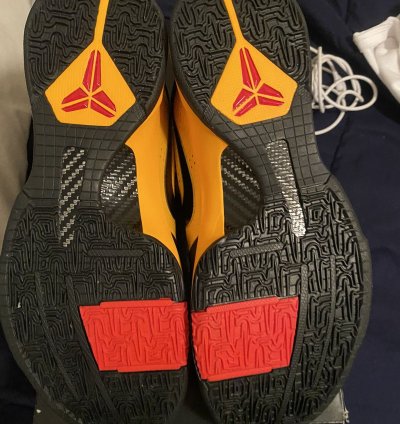 Kobe 5 Protro Bruce Lee